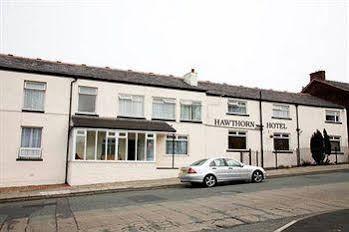 Hawthorn Hotel Radcliffe Bagian luar foto