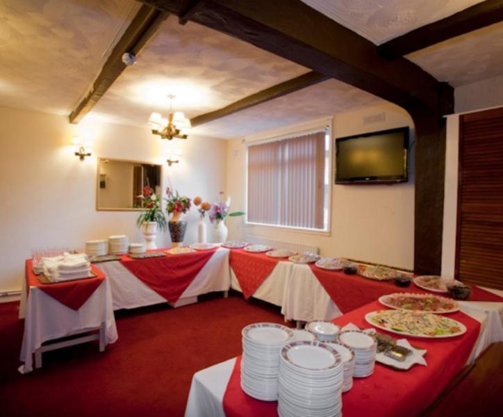 Hawthorn Hotel Radcliffe Bagian luar foto